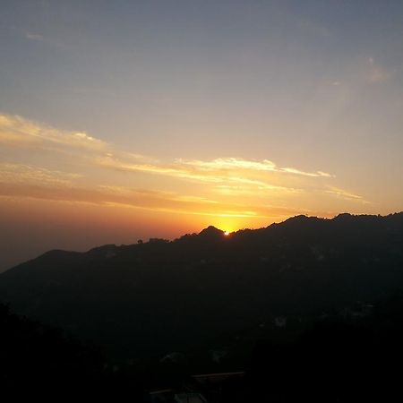 Valley View Hotel Mussoorie Eksteriør bilde