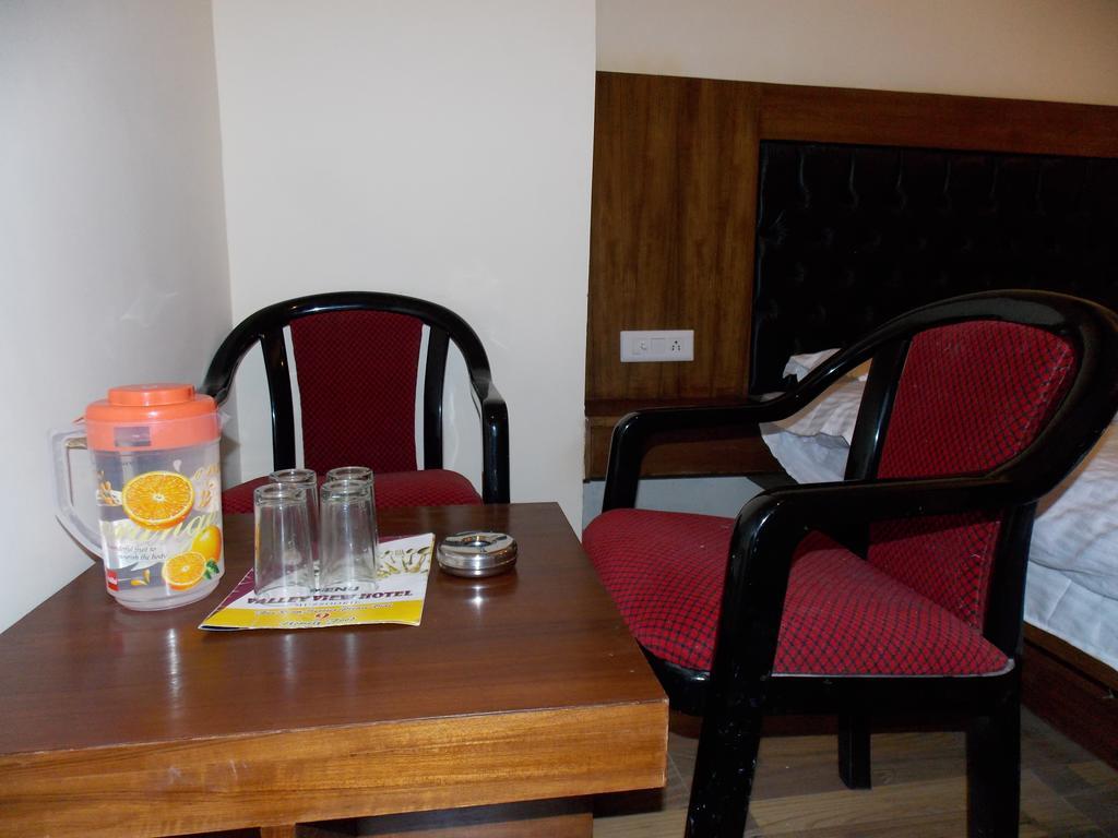 Valley View Hotel Mussoorie Eksteriør bilde