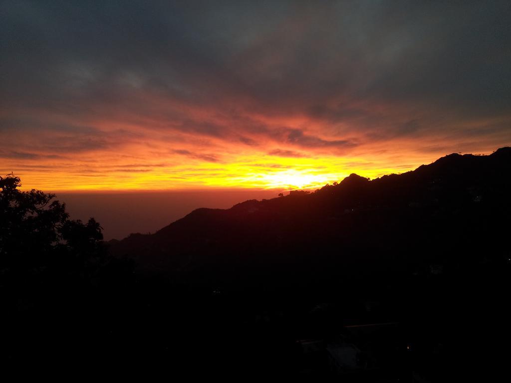 Valley View Hotel Mussoorie Rom bilde